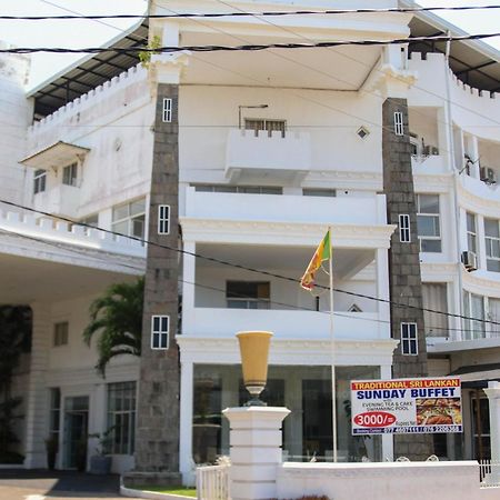The Kings Bay Hotel By Silvas Negombo Exterior foto